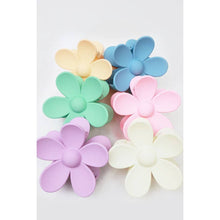 Load image into Gallery viewer, Pastel Tone Daisy Hair Clips