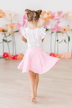 Load image into Gallery viewer, Rosie Posie S/S Flutter Sleeve Leotard