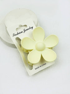 Daisy Matte Hair Claw