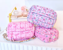 Load image into Gallery viewer, Quilted Scrunchies Floral Printed Pouch