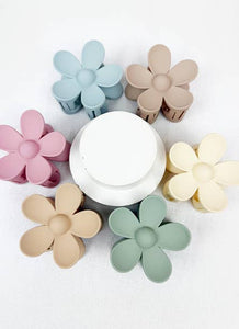 Matte Tone Daisy Hair Claw Sets fashion jewelry
