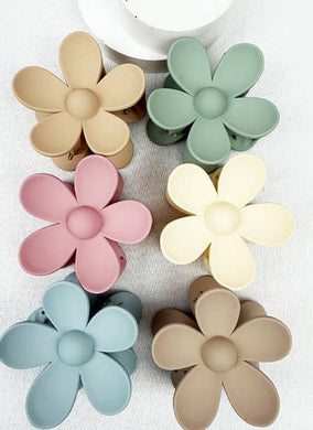 Matte Tone Daisy Hair Claw Sets fashion jewelry