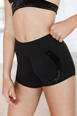 Divine short ￼