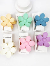 Load image into Gallery viewer, Pastel Tone Daisy Hair Clips