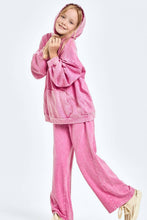 Load image into Gallery viewer, Oversized Mineral Wash Hoodie