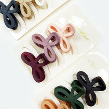 Load image into Gallery viewer, Mini Knotted Hair Claw Set. New fashion. ￼
