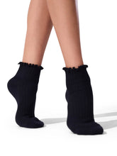 Load image into Gallery viewer, Capezio children’s scalloped edge sock
