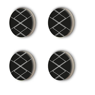 SCAR AND CO.
Essie Mini Round Magnet Set