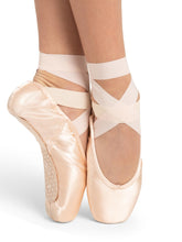 Load image into Gallery viewer, Capezio Ava Pointe Shoe 1142W