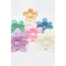 Load image into Gallery viewer, Pastel Tone Daisy Hair Clips